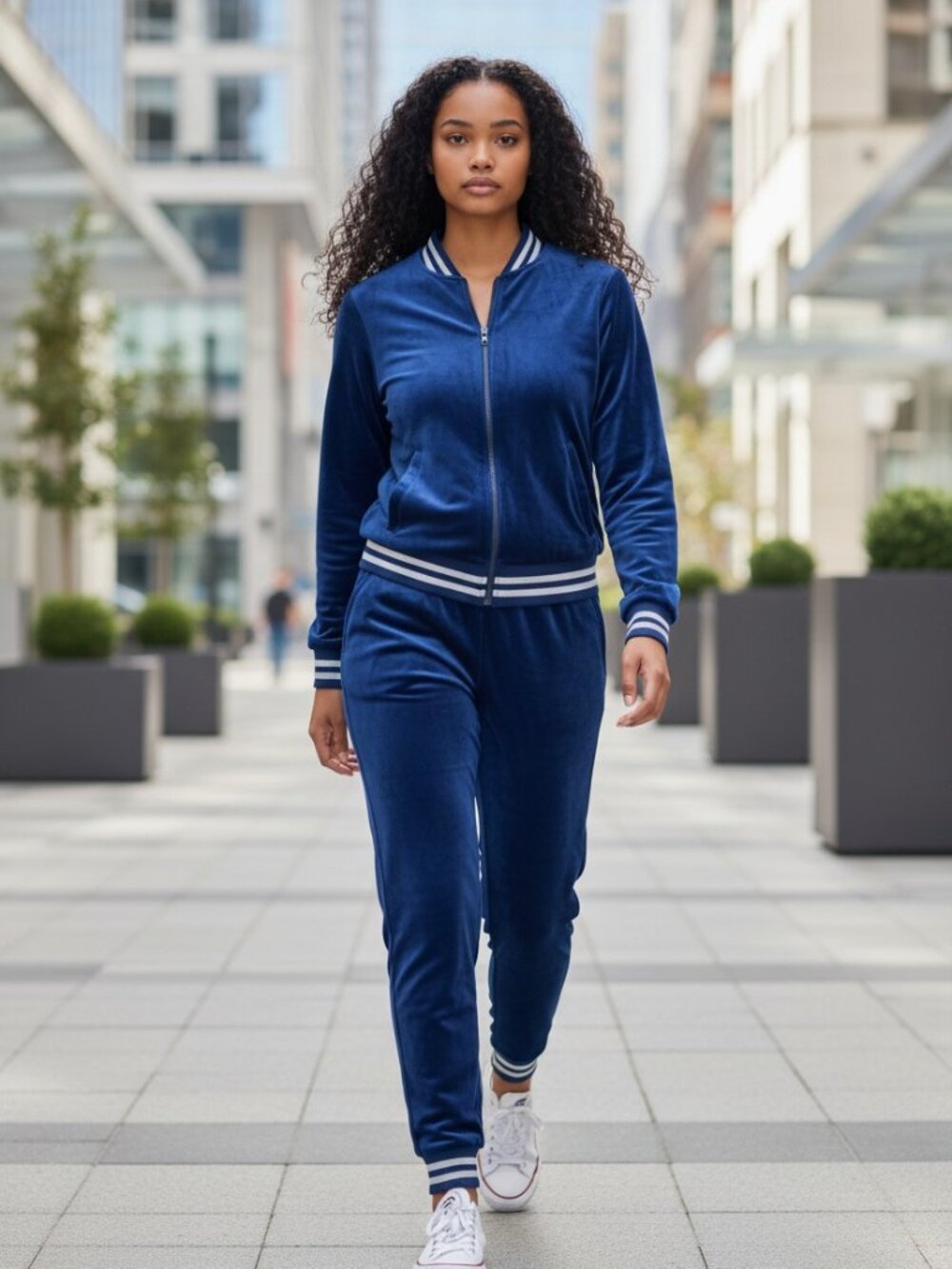 997-998 WOMENS BLUE MEDIUM VELOUR PANT SUIT BY KATE & MALLORY